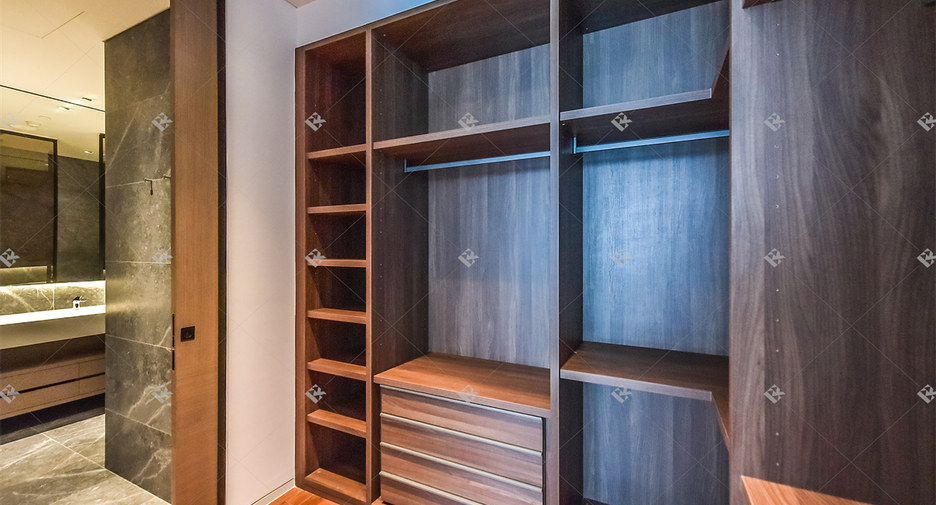 For rent 2 bedrooms condo in Khlong San, Bangkok