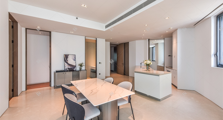 For rent 2 bedrooms condo in Khlong San, Bangkok