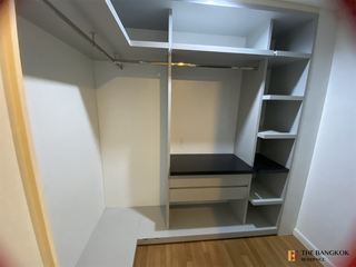 For rent 2 bedrooms condo in Yan Nawa, Bangkok