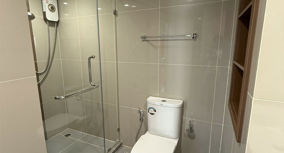 For rent 2 bedrooms condo 