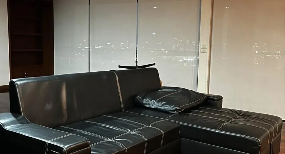 For sale and for rent 4 bedrooms condo in Dusit, Bangkok
