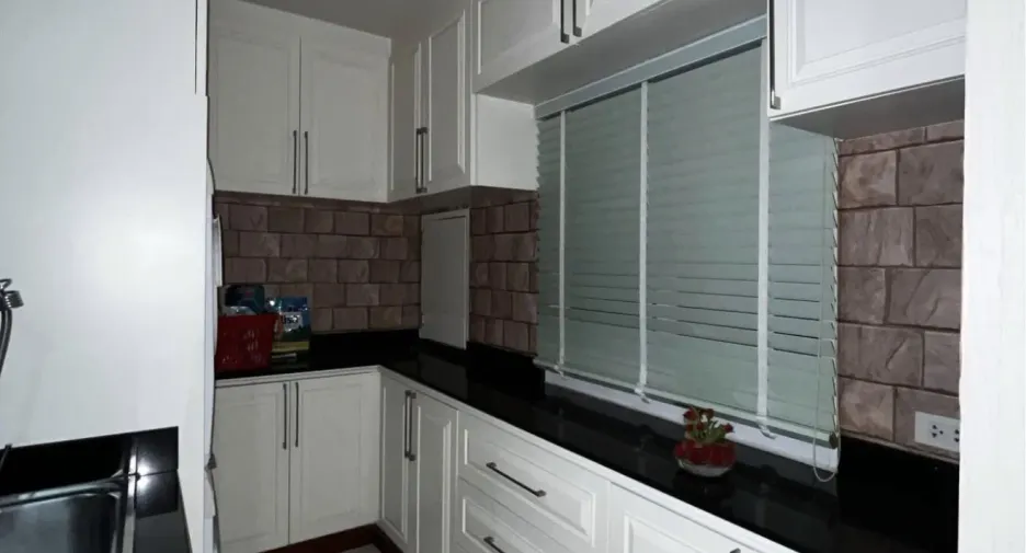 For sale and for rent 4 bedrooms condo in Dusit, Bangkok