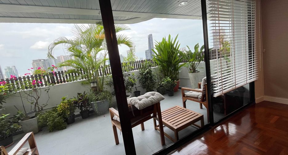 À louer 3 chambres condo à Khlong Toei, Bangkok