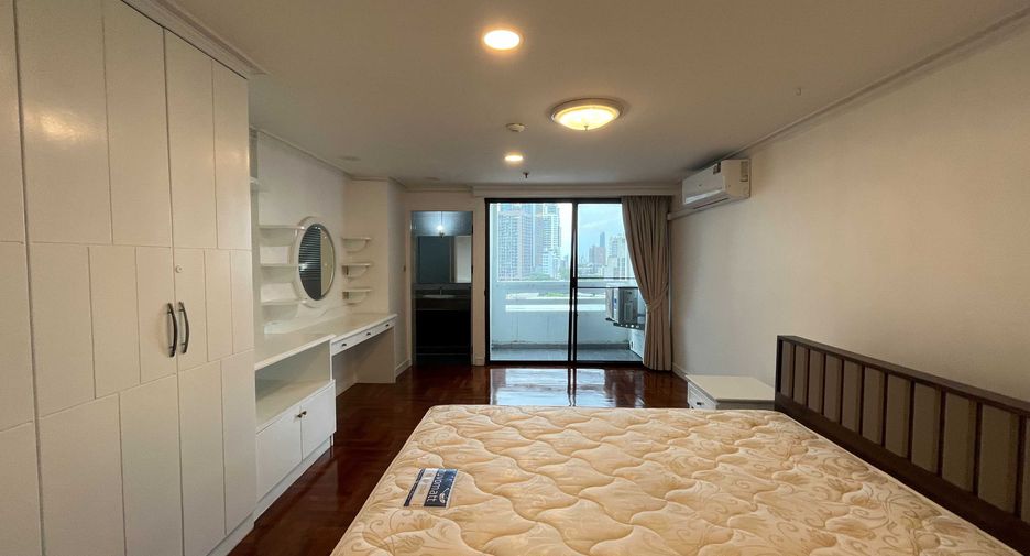 À louer 3 chambres condo à Khlong Toei, Bangkok