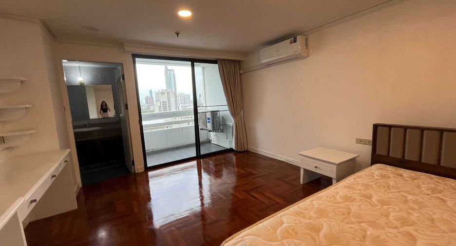 À louer 3 chambres condo à Khlong Toei, Bangkok