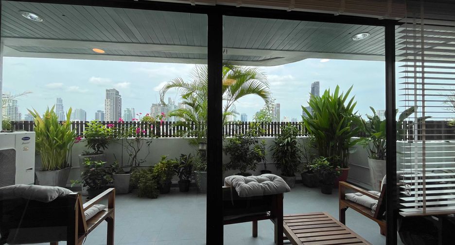 À louer 3 chambres condo à Khlong Toei, Bangkok