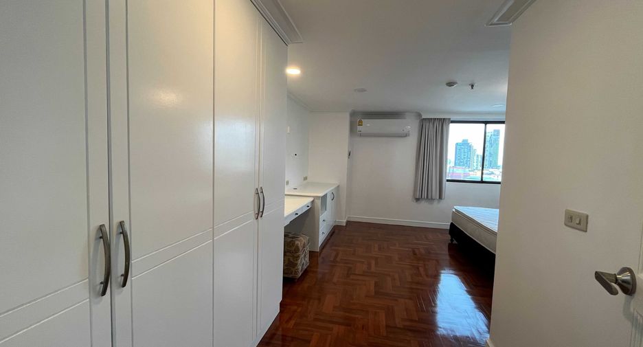 À louer 3 chambres condo à Khlong Toei, Bangkok