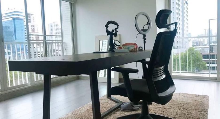 For rent and for sale 2 bedrooms condo in Watthana, Bangkok