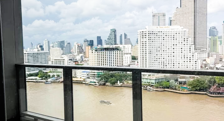 Condo en alquiler de 4 habitaciones en Sathon, Bangkok