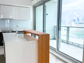 À louer 4 chambres condo à Sathon, Bangkok