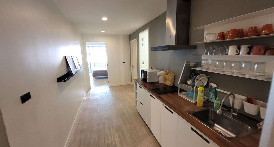 Wohnung zur Miete mit 3 Zimmer in Khlong Toei, Bangkok