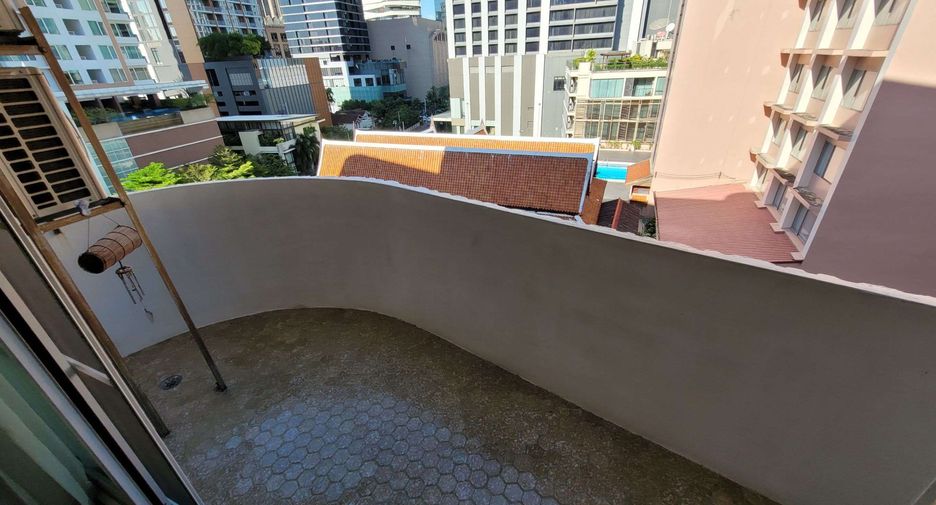Wohnung zur Miete mit 3 Zimmer in Khlong Toei, Bangkok