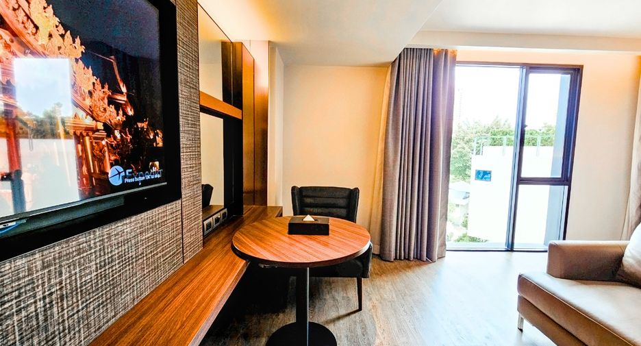 Condo en alquiler de 3 habitaciones en Khlong Toei, Bangkok