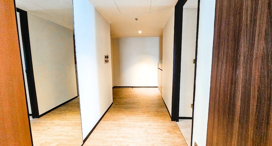 Condo en alquiler de 3 habitaciones en Khlong Toei, Bangkok