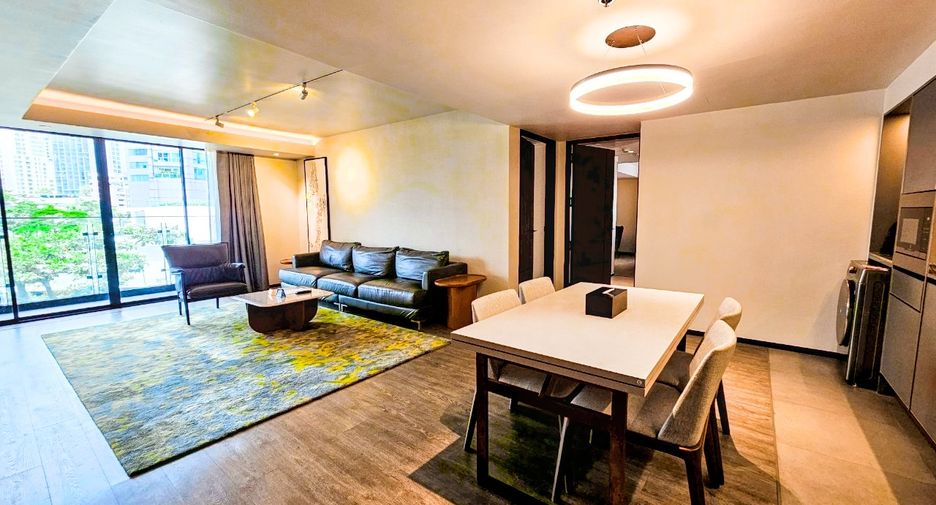 Condo en alquiler de 3 habitaciones en Khlong Toei, Bangkok