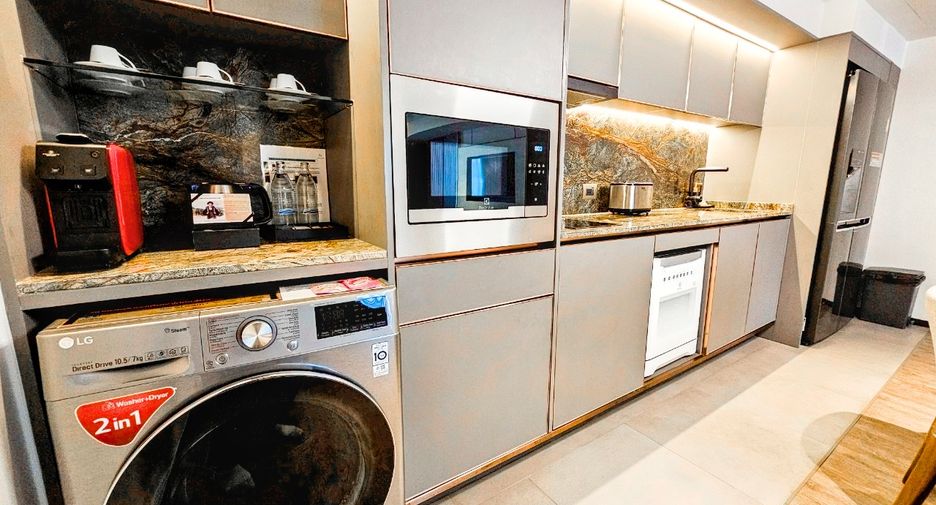 Condo en alquiler de 3 habitaciones en Khlong Toei, Bangkok