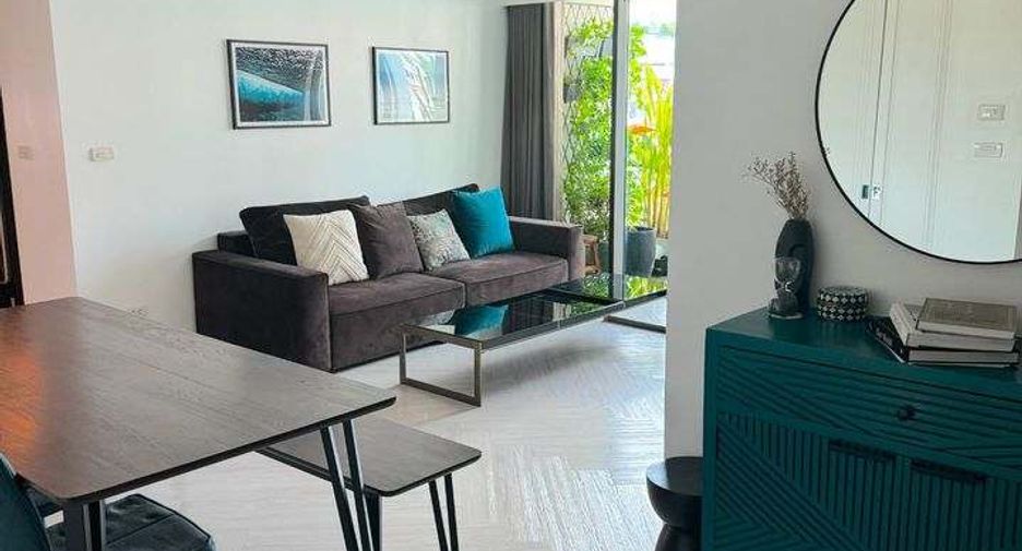 For rent 3 bedrooms condo in Khlong Toei, Bangkok