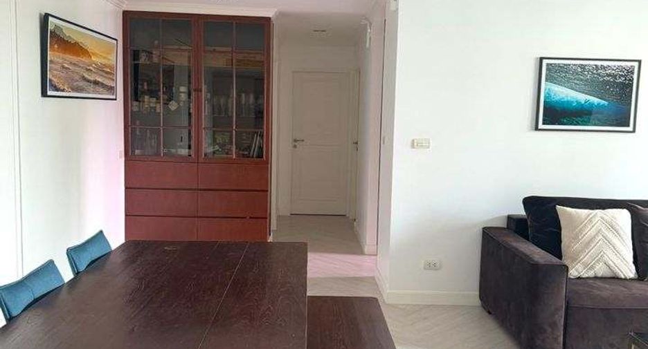 For rent 3 bedrooms condo in Khlong Toei, Bangkok