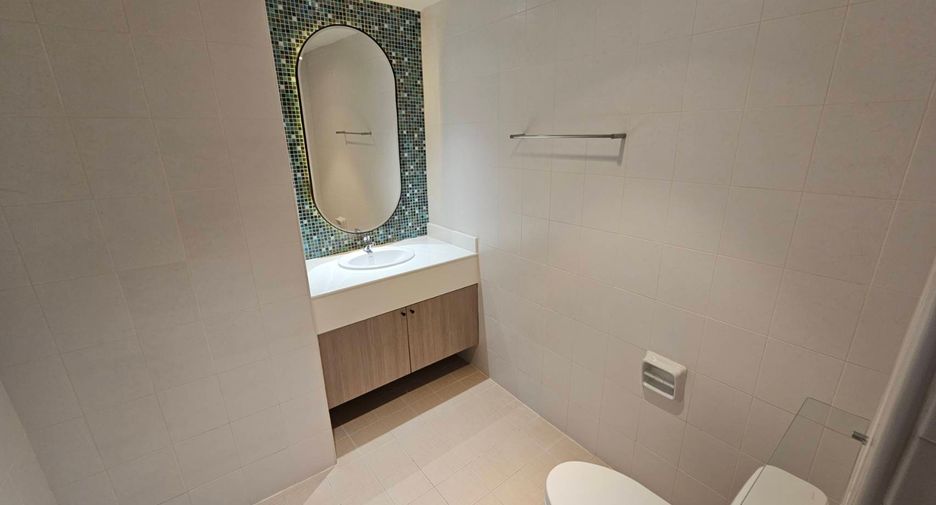 Wohnung zur Miete mit 2 Zimmer in Pathum Wan, Bangkok