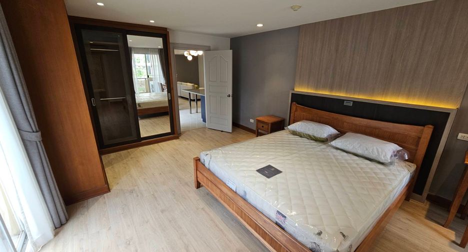 Wohnung zur Miete mit 2 Zimmer in Pathum Wan, Bangkok