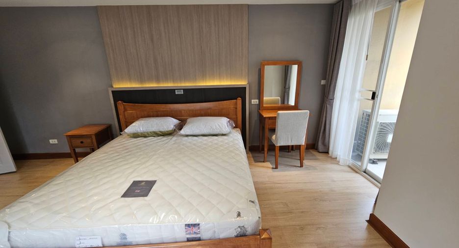 Wohnung zur Miete mit 2 Zimmer in Pathum Wan, Bangkok
