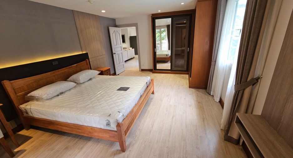 Wohnung zur Miete mit 2 Zimmer in Pathum Wan, Bangkok