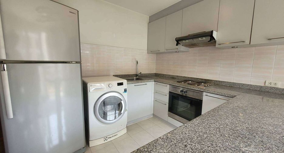 Wohnung zur Miete mit 2 Zimmer in Pathum Wan, Bangkok