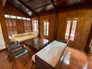 For rent 3 bedrooms house in Khlong Toei, Bangkok