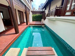 For rent 3 bedrooms house in Khlong Toei, Bangkok