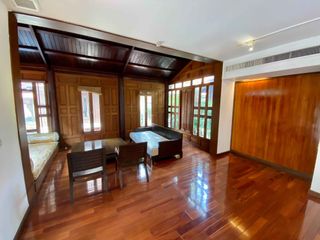 For rent 3 bedrooms house in Khlong Toei, Bangkok