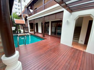 For rent 3 bedrooms house in Khlong Toei, Bangkok