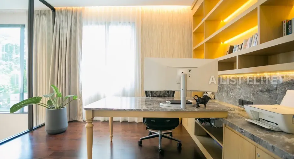 Casa en alquiler de 3 habitaciones en Watthana, Bangkok