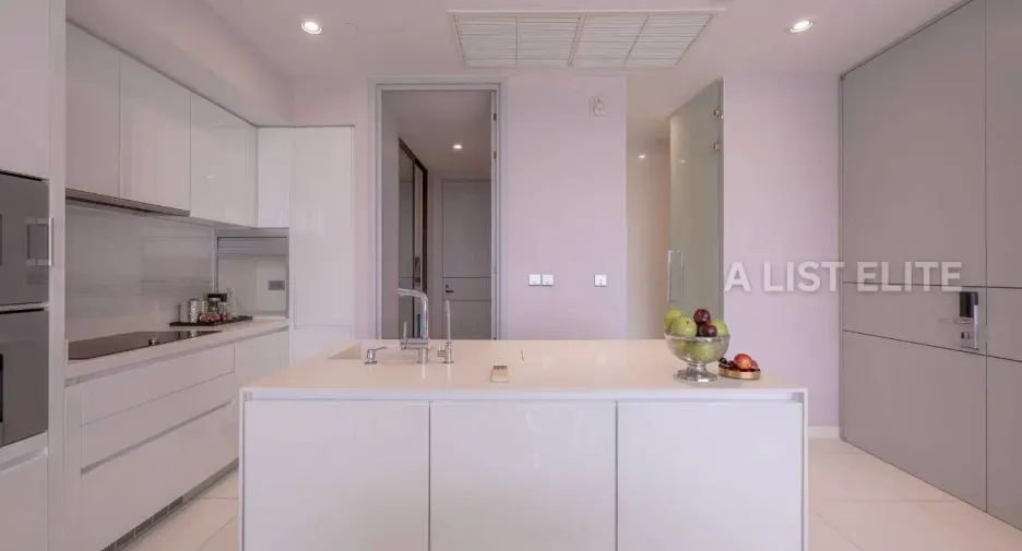 For sale 2 bedrooms condo 