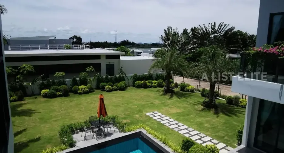 For rent 6 ベッドルーム house in Bang Lamung, Chonburi