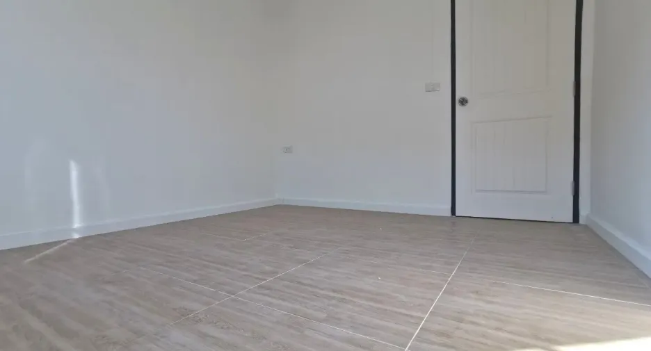 Casa adosada en venta de 2 habitaciones en Sai Mai, Bangkok