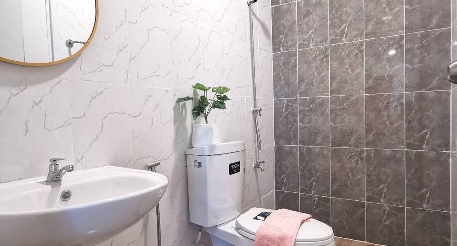 Casa adosada en venta de 2 habitaciones en Sai Mai, Bangkok