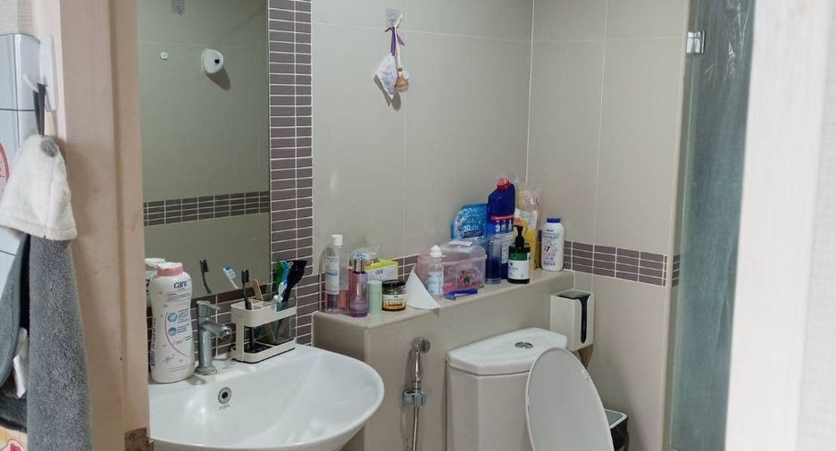 For sale studio condo in Huai Khwang, Bangkok