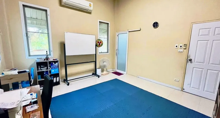 For sale 4 bedrooms house in Mueang Chaiyaphum, Chaiyaphum