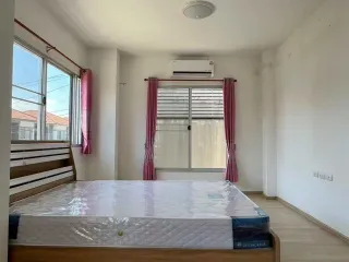 出租 3 卧室 独立屋 在 Mueang Chachoengsao, Chachoengsao