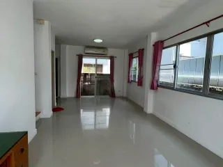 出租 3 卧室 独立屋 在 Mueang Chachoengsao, Chachoengsao
