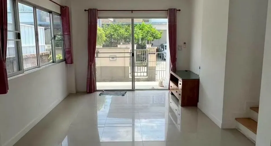 出租 3 卧室 独立屋 在 Mueang Chachoengsao, Chachoengsao