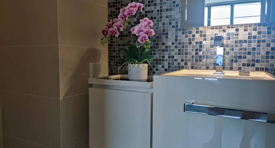 For rent 1 bed condo 