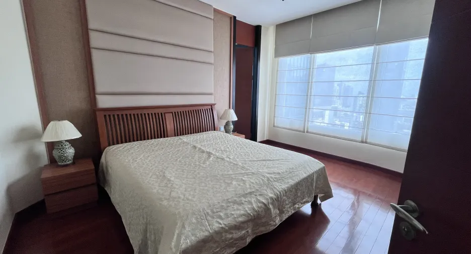 À louer 2 chambres condo 