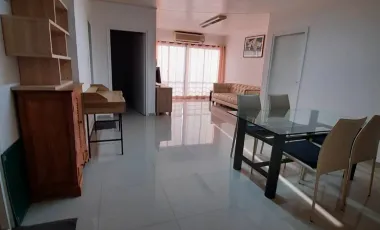 À louer 2 chambres condo à Yan Nawa, Bangkok