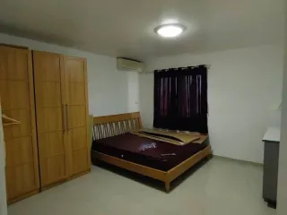 À louer 2 chambres condo à Yan Nawa, Bangkok
