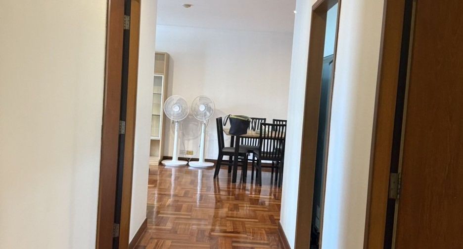 À louer 2 chambres condo à Watthana, Bangkok