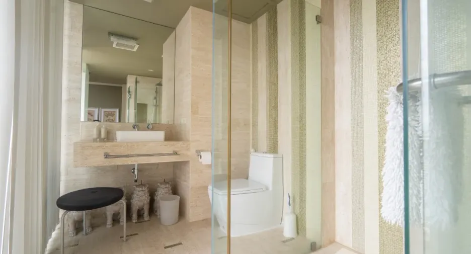 Wohnung zur Miete mit 3 Zimmer in Pathum Wan, Bangkok
