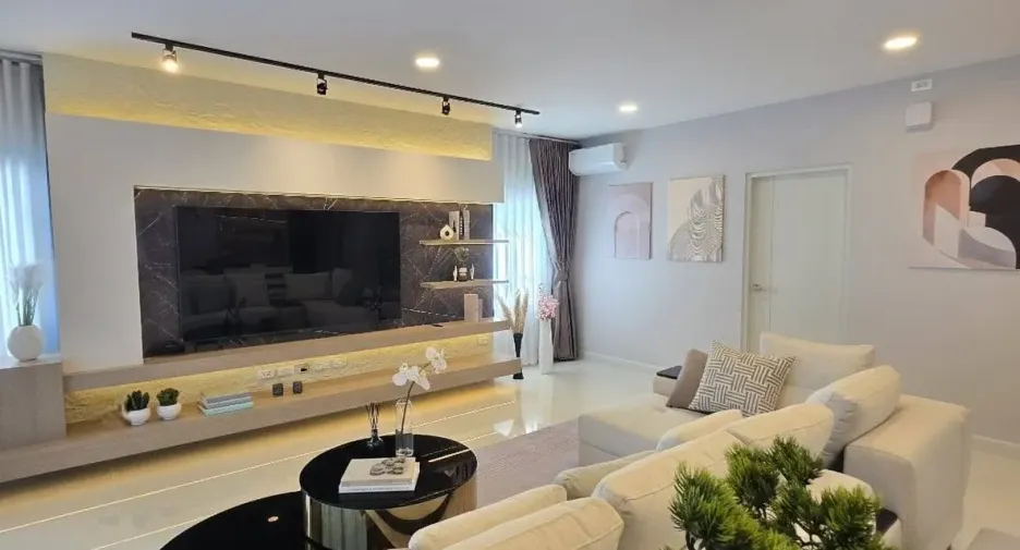 For rent 4 bedrooms house in Bang Phli, Samut Prakan