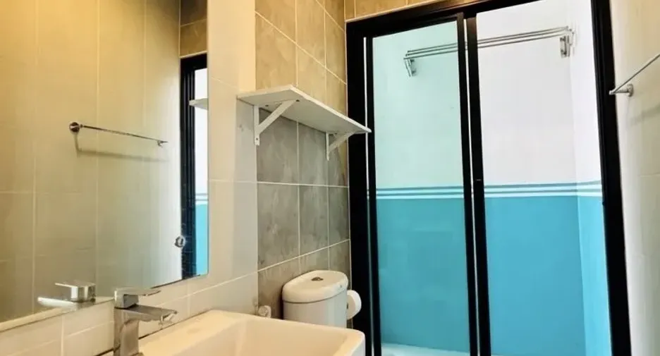 Casa en venta de 4 habitaciones en San Kamphaeng, Chiang Mai