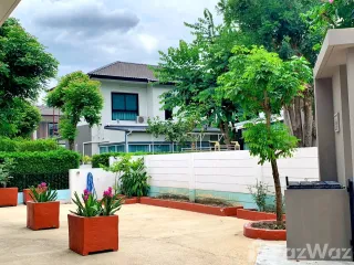 For sale 4 bedrooms house in San Kamphaeng, Chiang Mai
